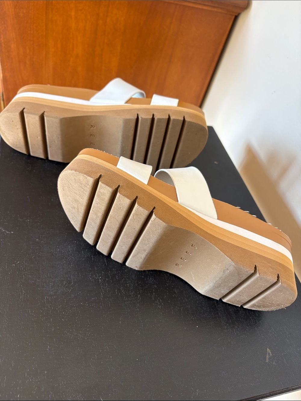 REEF Cushion Vista Hi White Platform Slide Sandals – Women’s Size 7 - Picture 5 of 7